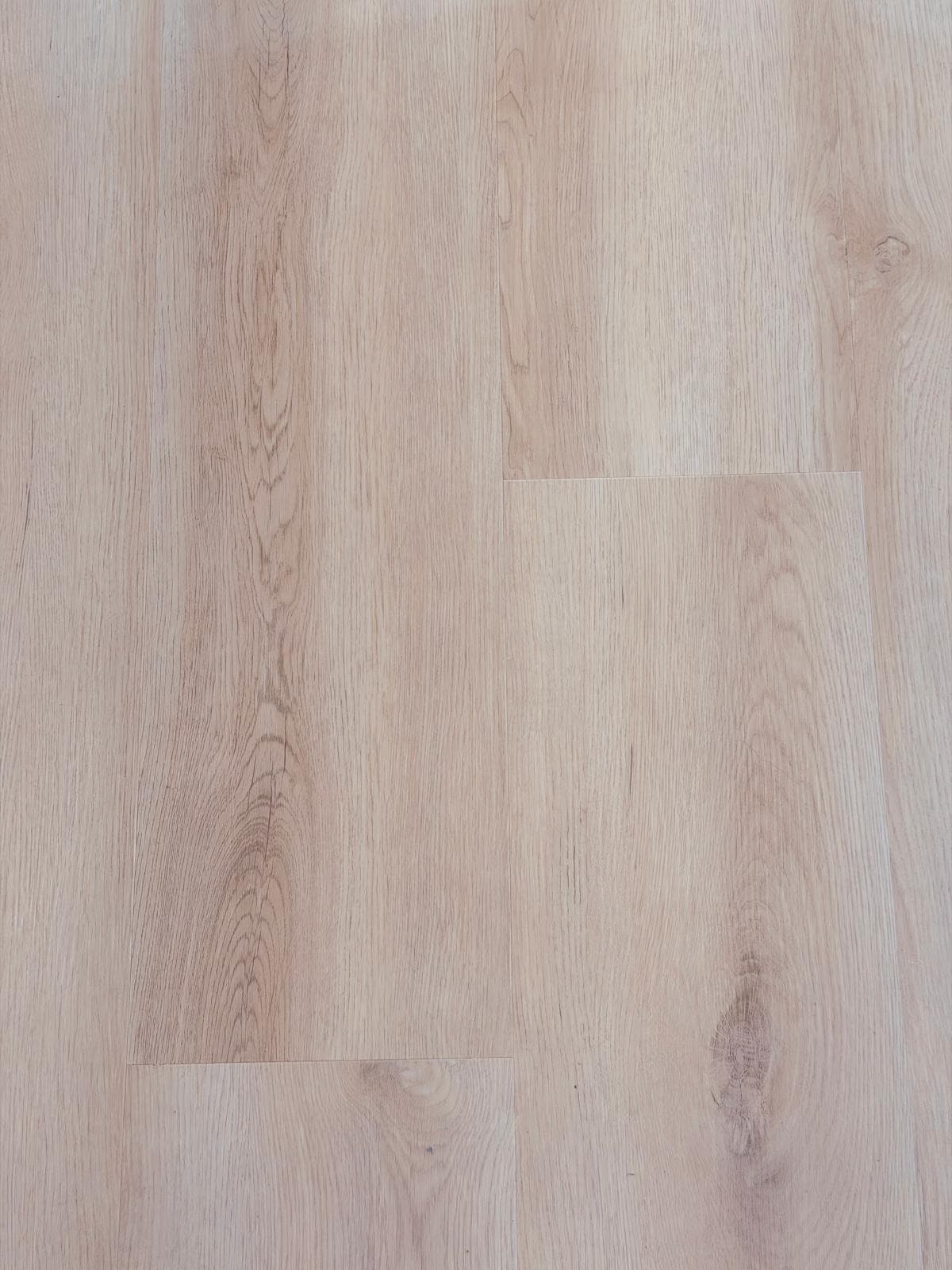 Natural European Oak Straight hybrid flooring
